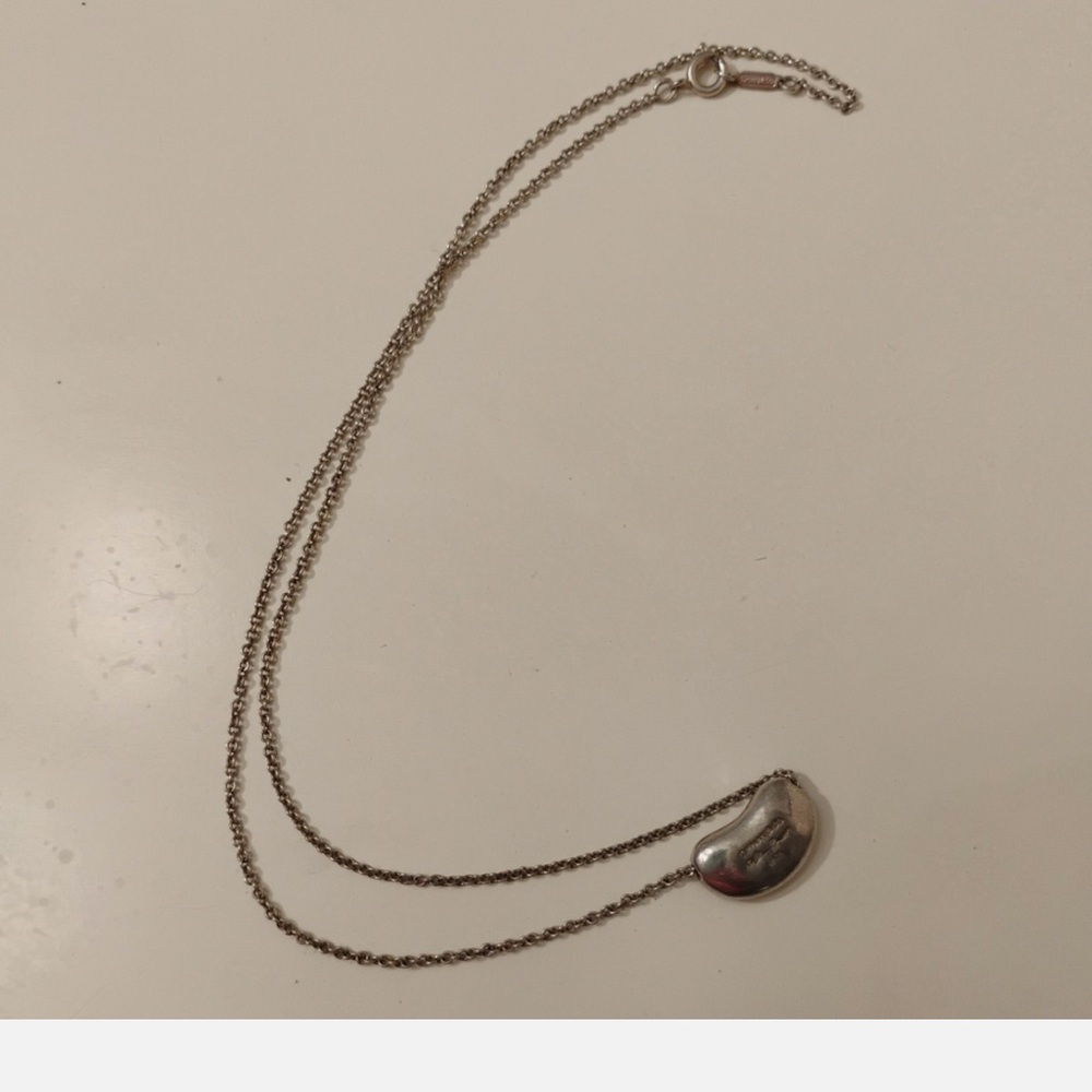 Tiffany & Co- Elsa Peretti necklace